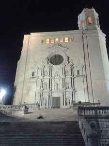 ночной собор в Каталонии